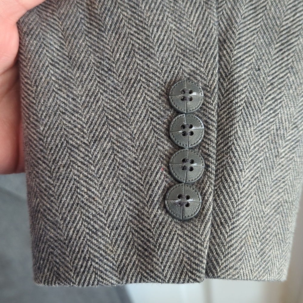 Mens 2 Pc Herringbone Suit - Picture 3 of 15